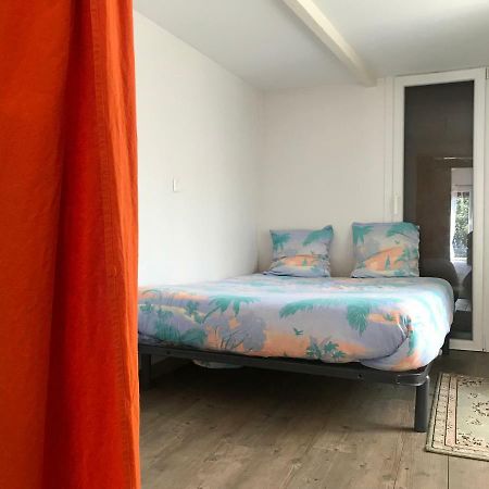 Ferienwohnung Joli Studio Au Calme Bassens  Exterior foto